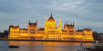 parliament hungary budapest sightseeing trip travel europe